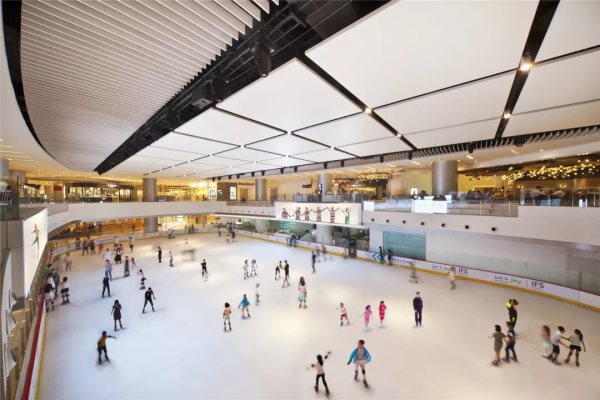 杭州滑冰場(chǎng)設(shè)計(jì)公司告訴您滑冰場(chǎng)都有哪些設(shè)計(jì)要求？「賽北冰雕」